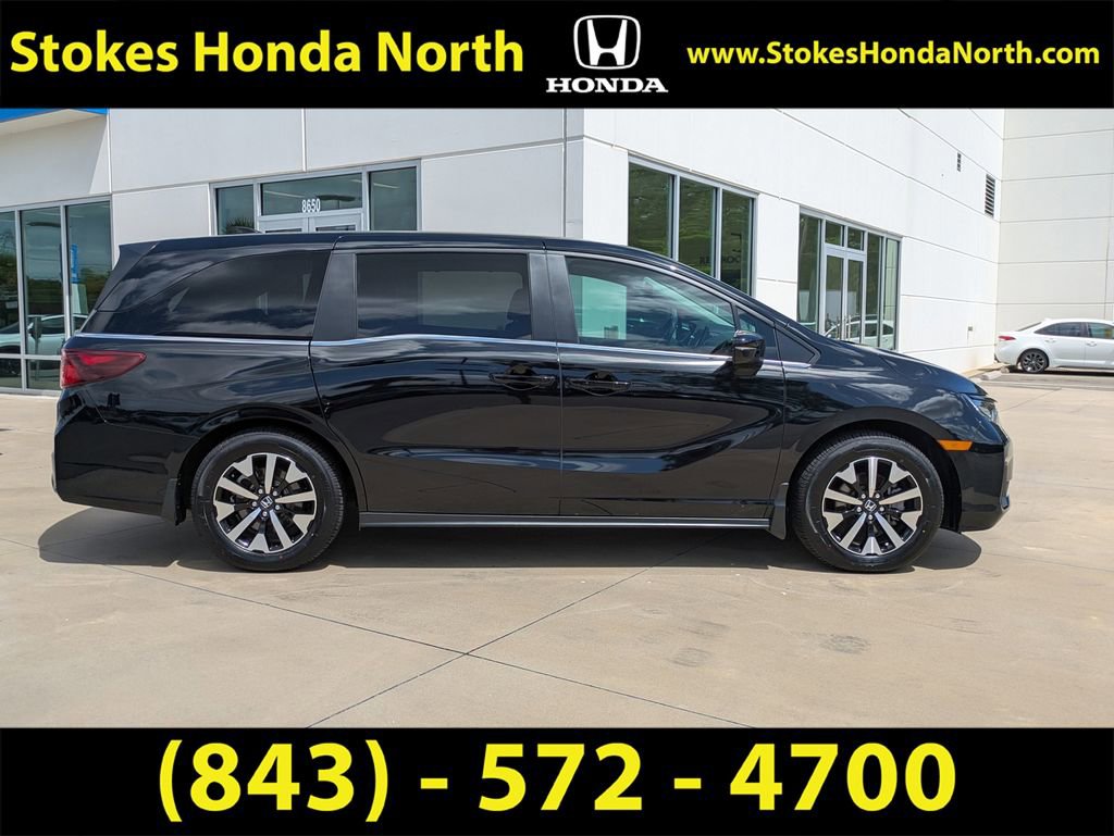 Certified 2025 Honda Odyssey EX-L image 3
