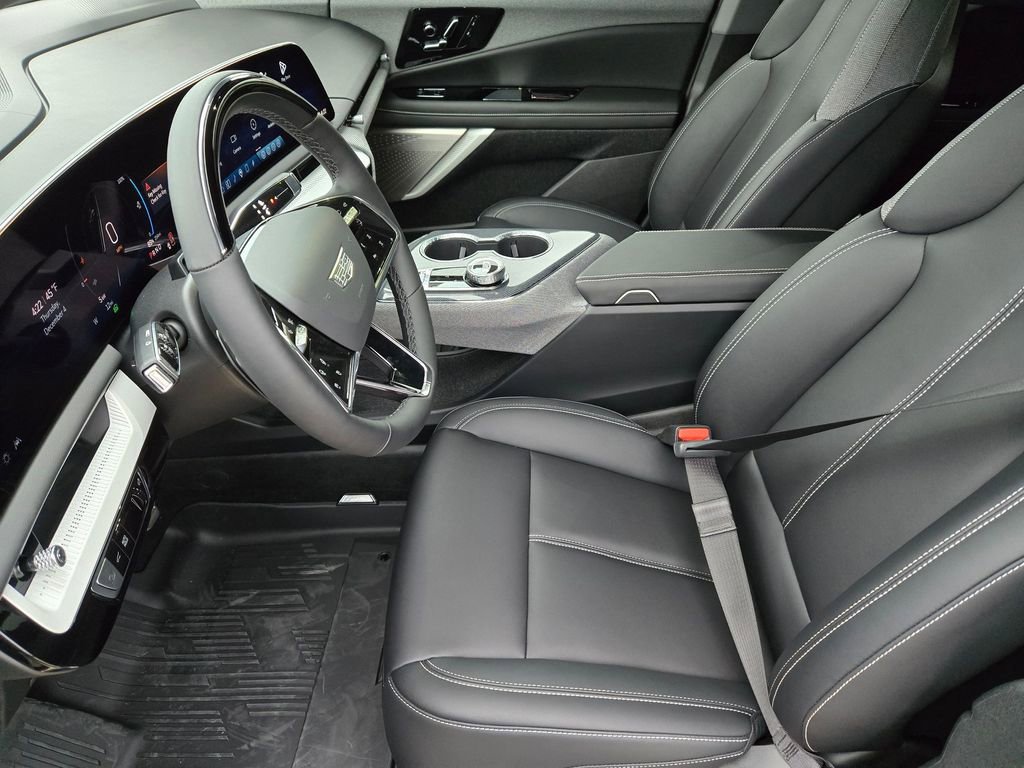 New 2026 Cadillac Optiq Luxury 1 w/ LPO, Floor Liner Package image 11