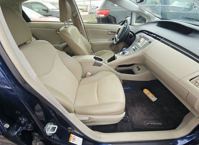 Used 2013 Toyota Prius Four FWD image 5