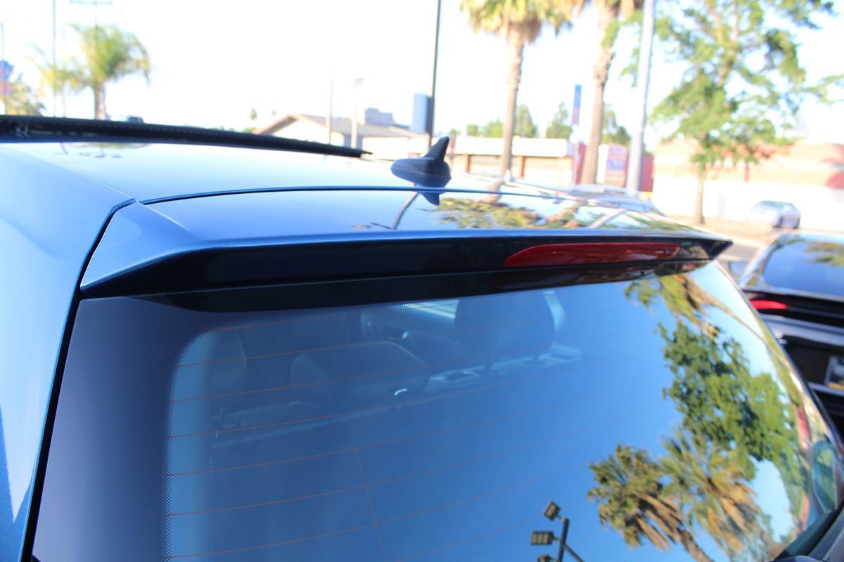 Used 2017 Volkswagen Golf Wolfsburg Edition FWD image 16