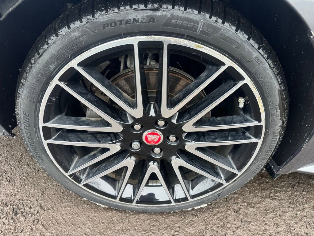 Used 2020 Jaguar XF Checkered Flag image 22