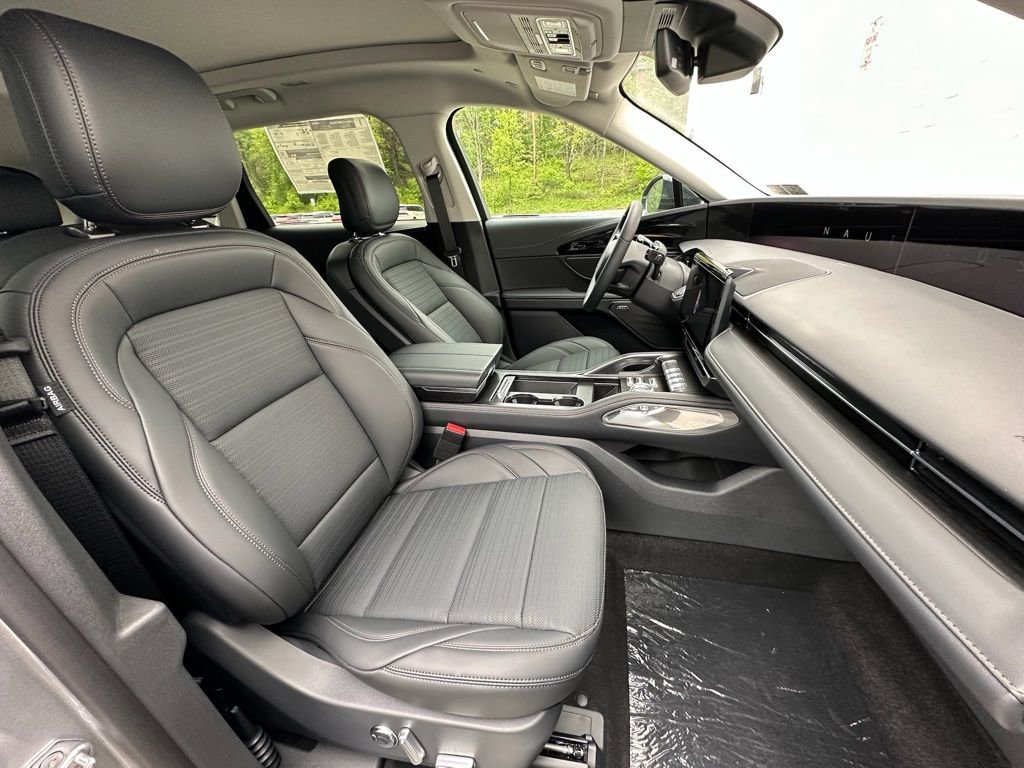 New 2026 Lincoln Nautilus Reserve w/ Jet Appearance Package AWD/4WD image 24