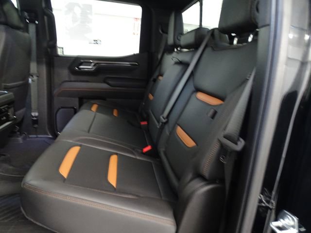 Used 2025 GMC Sierra 1500 AT4 w/ Technology Package image 4