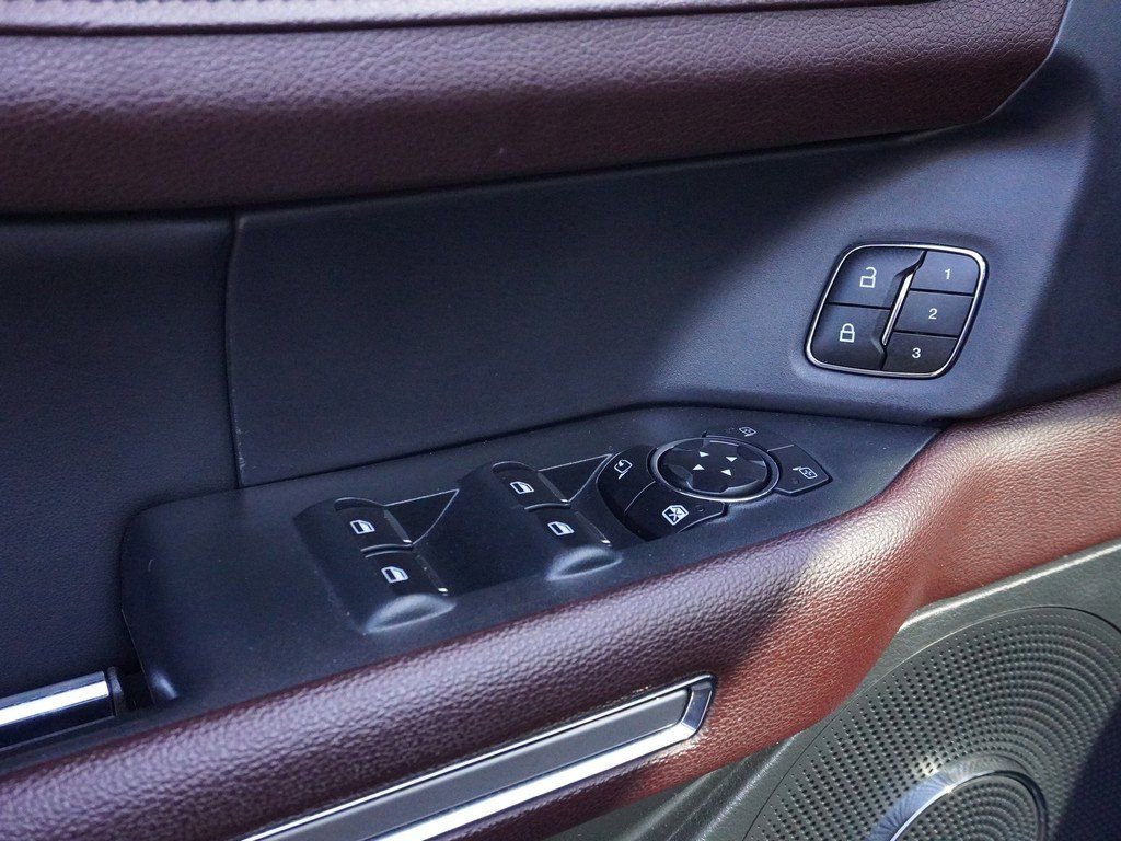 Used 2024 Ford Expedition Limited image 45