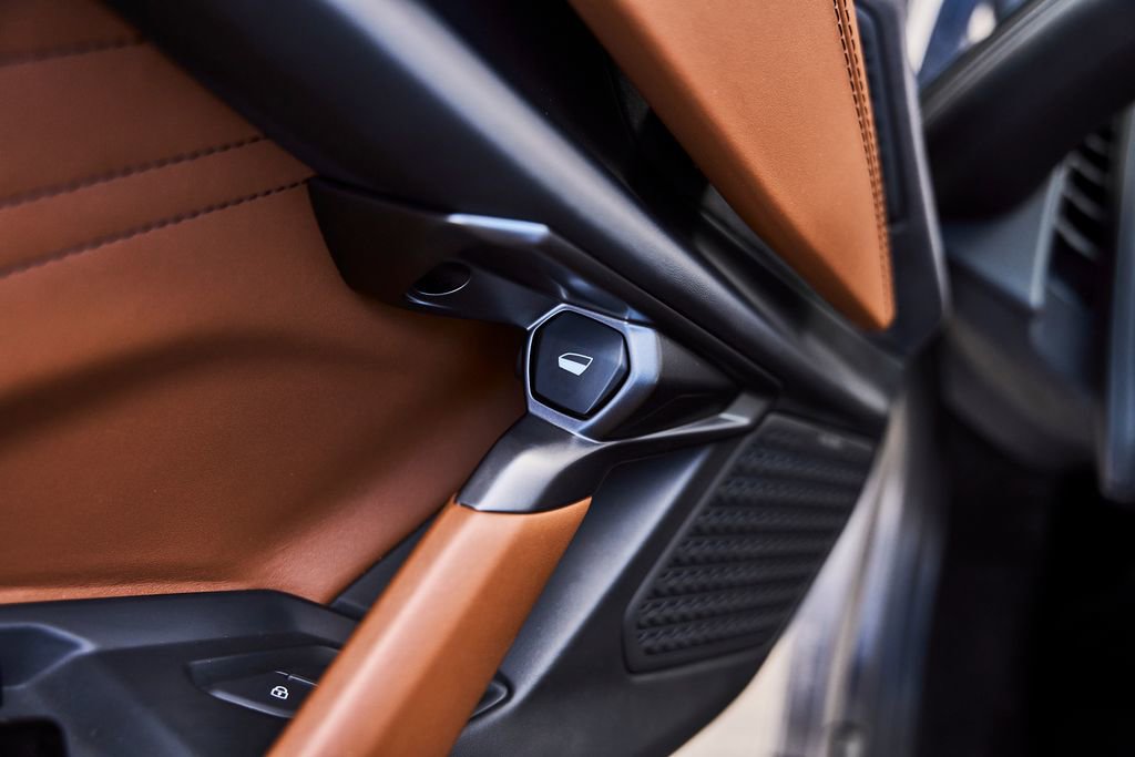 Used 2025 Lamborghini Revuelto AWD/4WD image 43