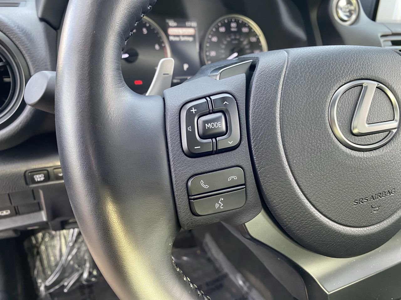 Used 2024 Lexus IS 300 300 w/ Premium Package image 25