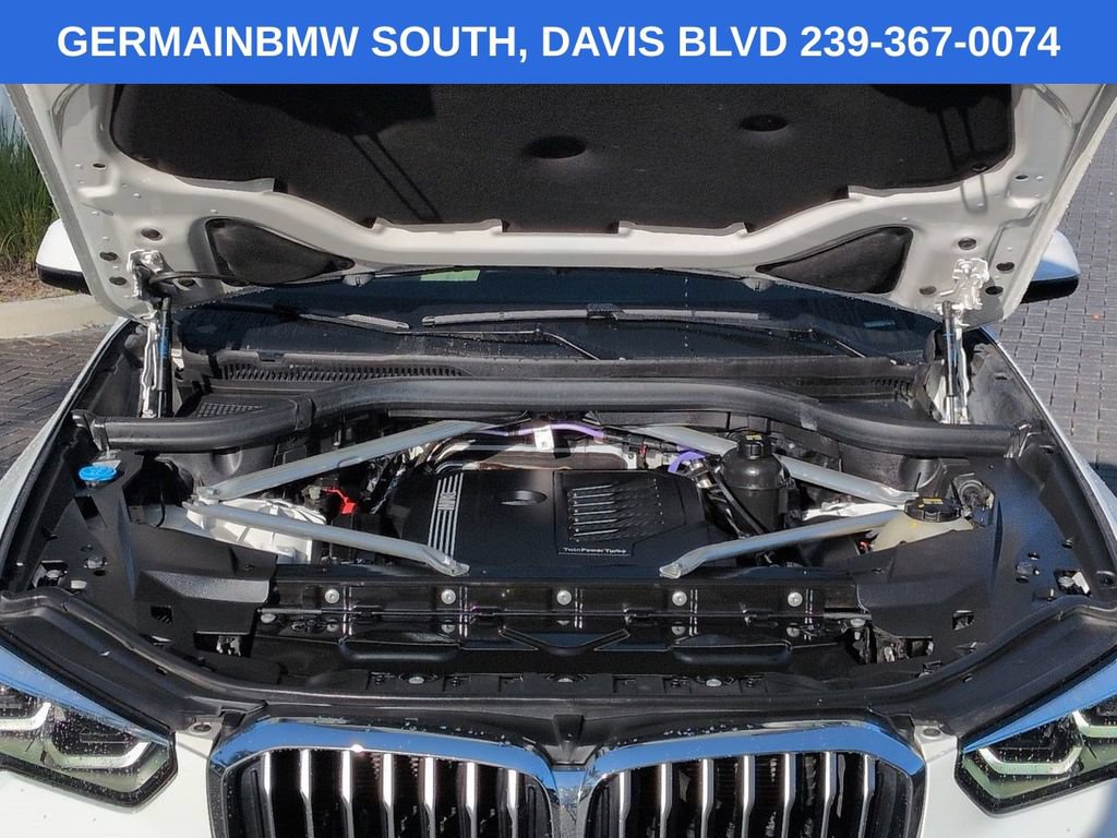 Used 2022 BMW X5 xDrive40i w/ Premium Package AWD/4WD image 14