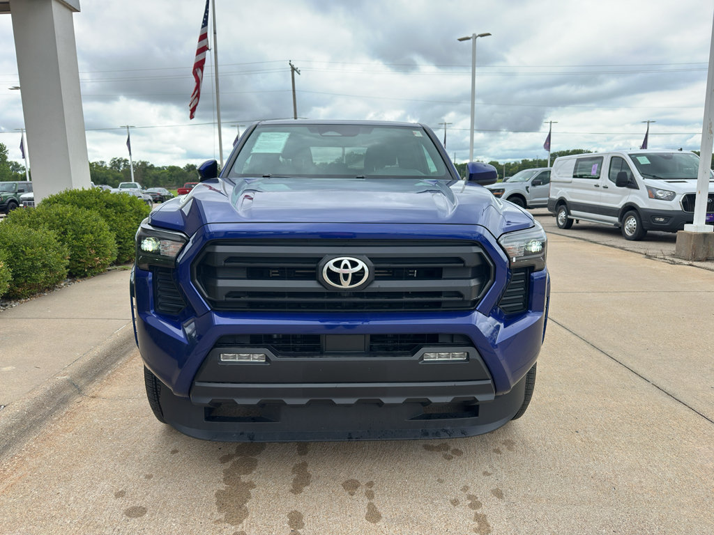 Used 2024 Toyota Tacoma SR5 AWD/4WD image 12