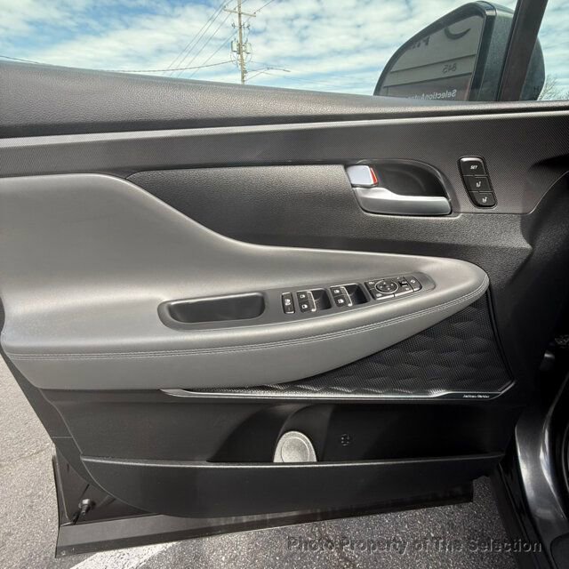 Used 2023 Hyundai Santa Fe Limited image 17