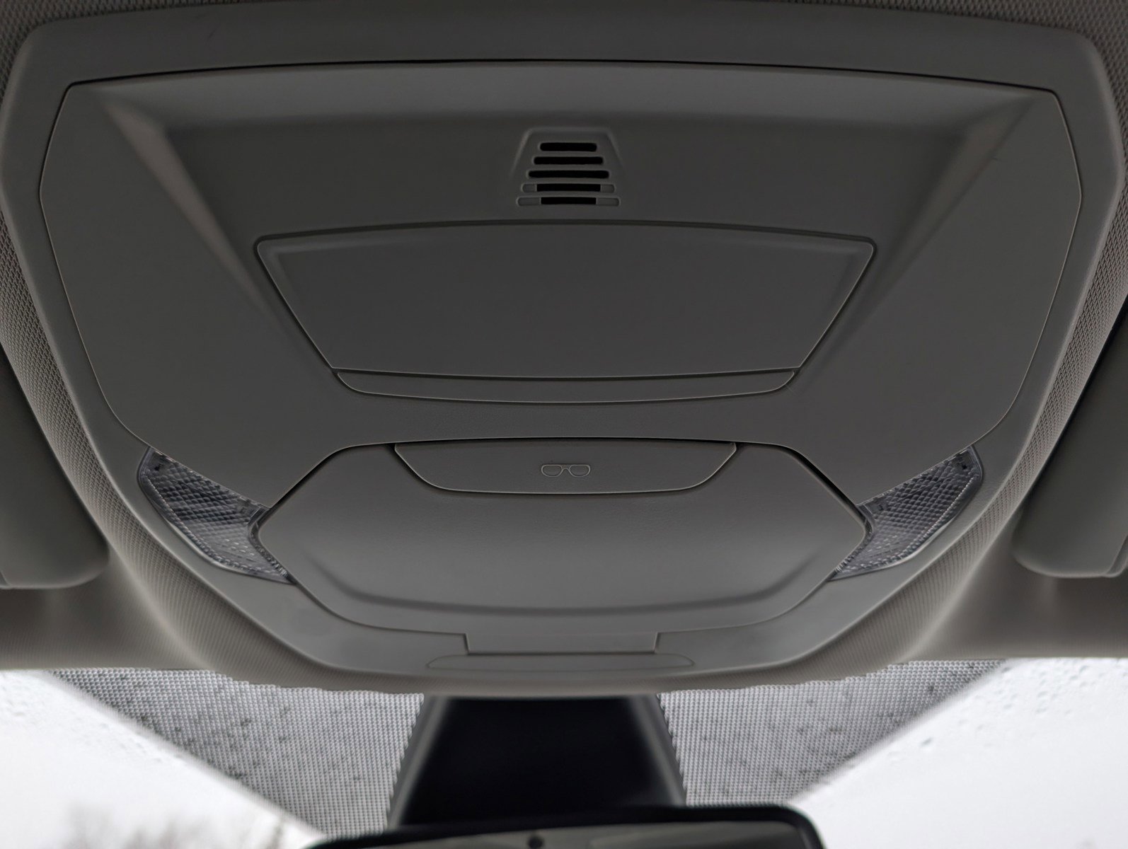 Used 2018 Ford Escape SE w/ Ford Safe & Smart Package image 30