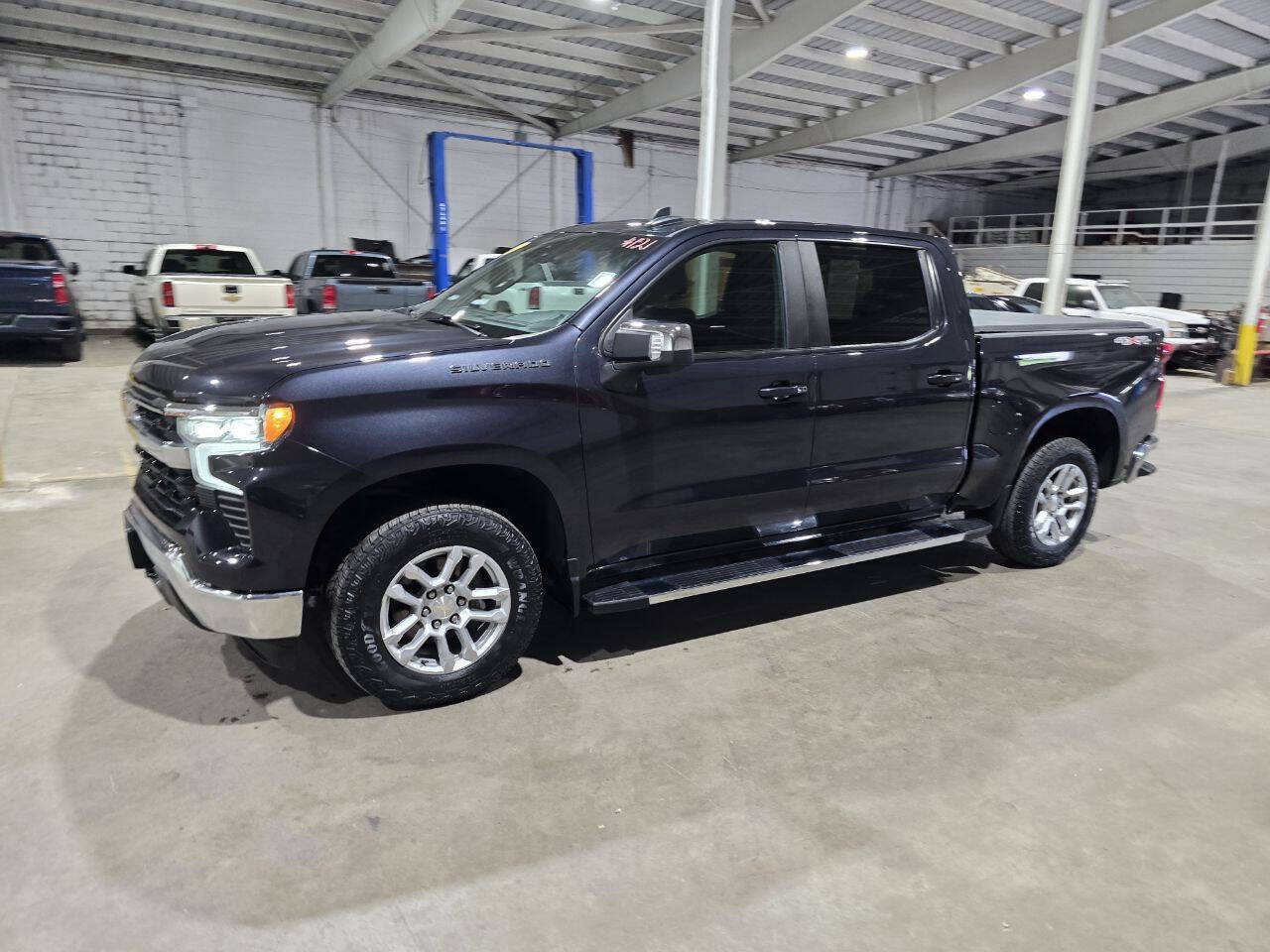 Used 2022 Chevrolet Silverado 1500 LT w/ Max Trailering Package AWD/4WD image 1