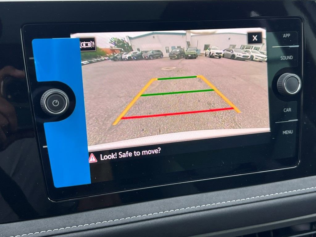 New 2025 Volkswagen Taos SE image 29