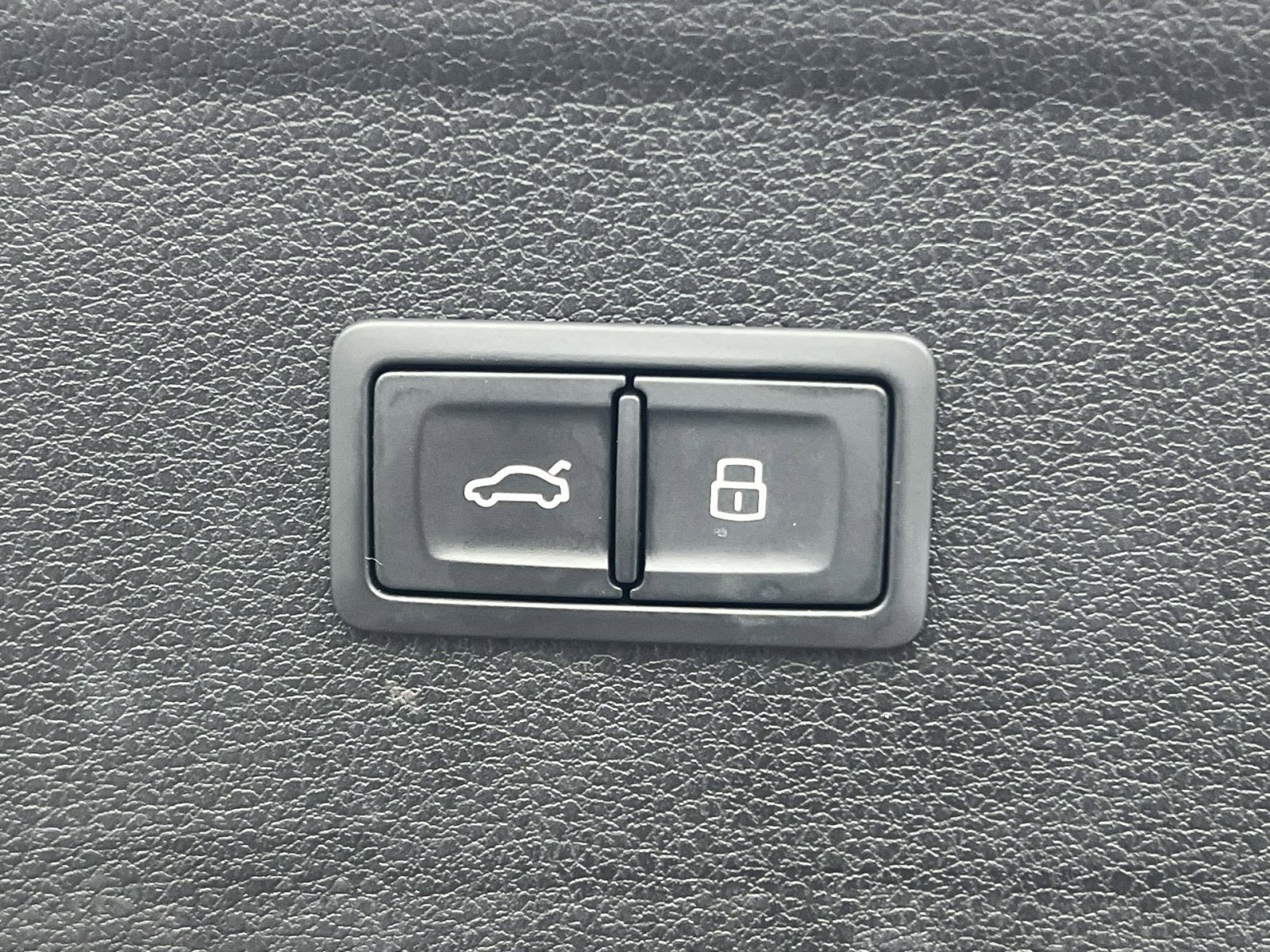 Used 2023 Audi Q5 2.0T Premium w/ Convenience Package AWD/4WD image 25