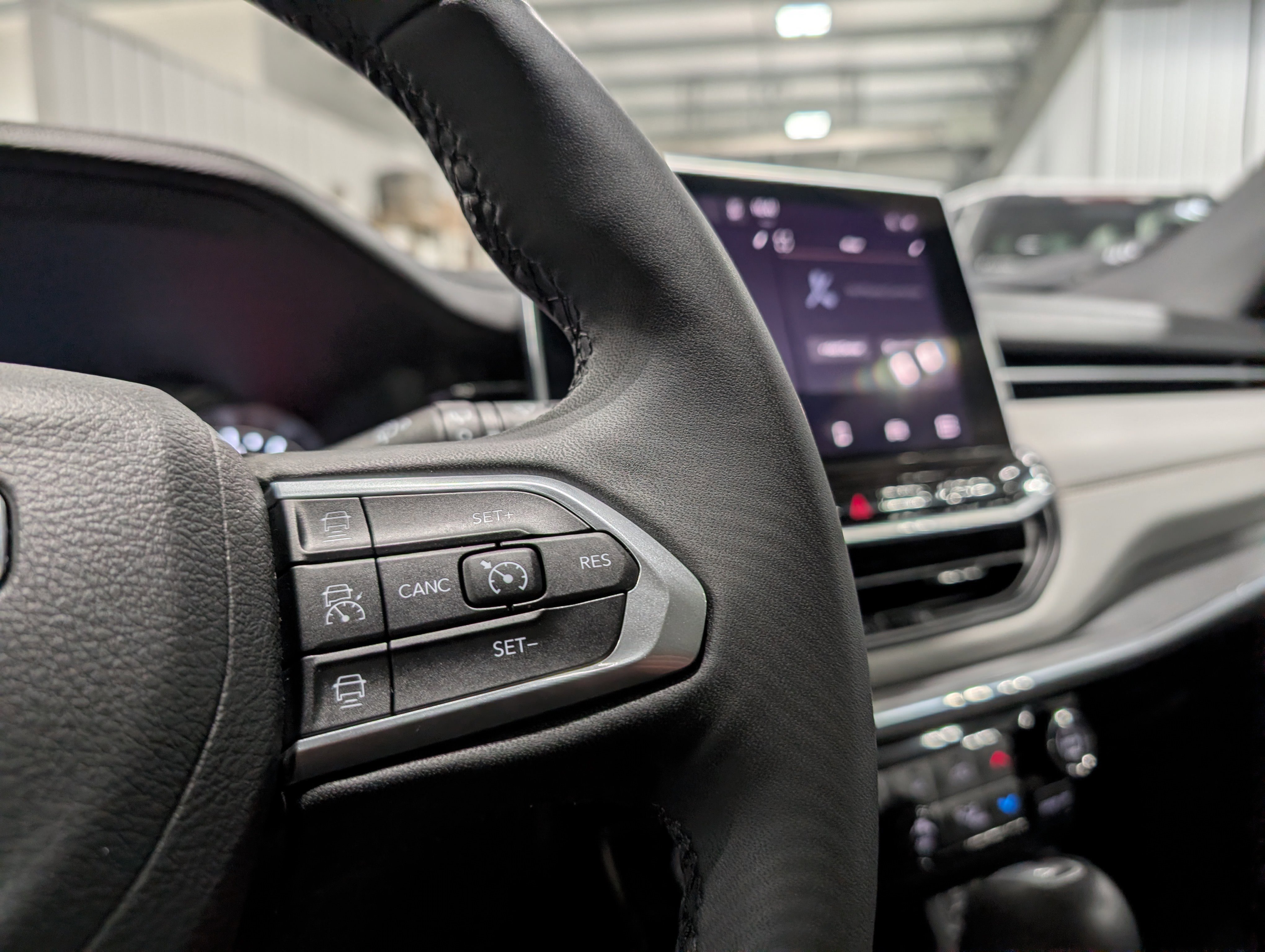 Used 2023 Jeep Compass Limited w/ Sun and Sound Group image 20