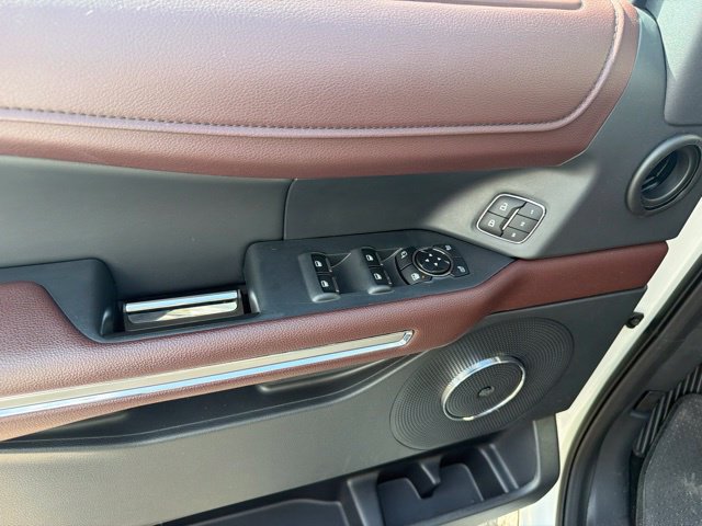 Used 2023 Ford Expedition Limited AWD/4WD image 20