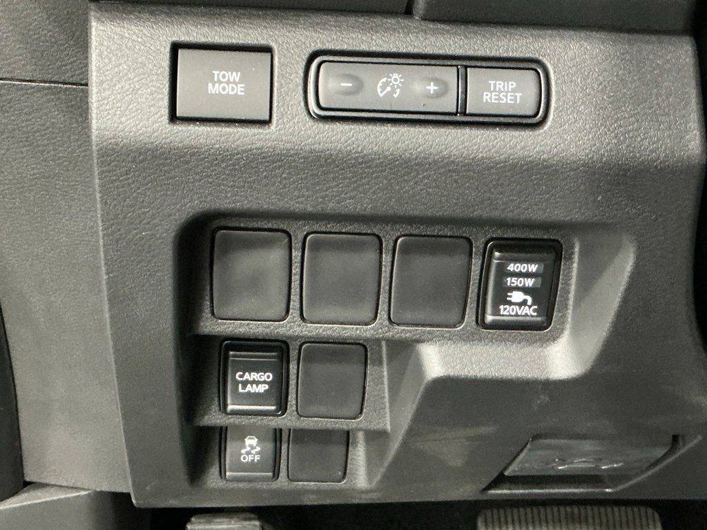 Used 2024 Nissan Frontier SL image 18