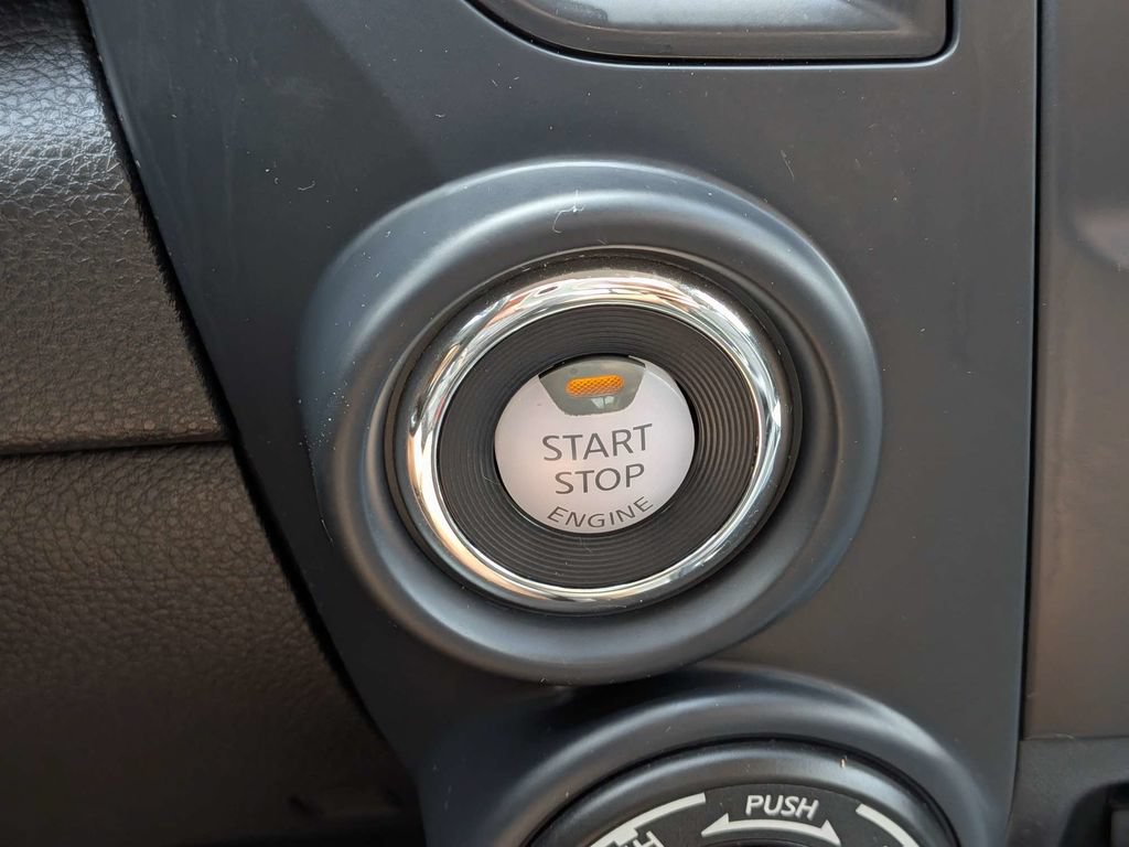 Used 2022 Nissan Titan SV w/ SV Convenience Package AWD/4WD image 27