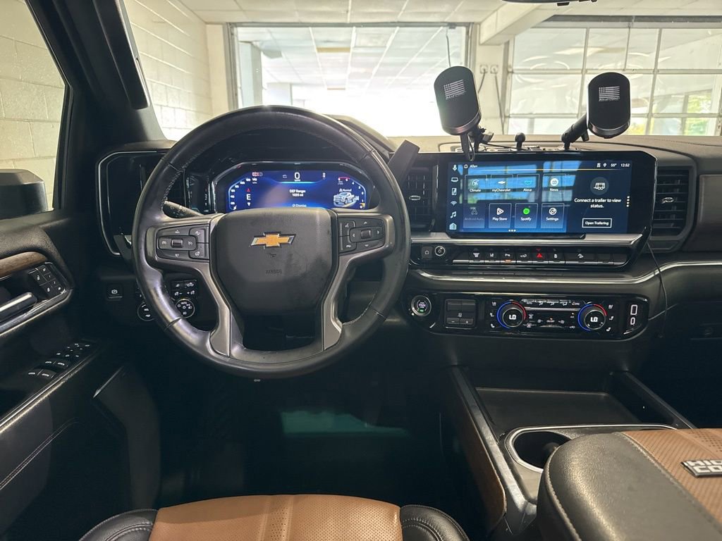 Used 2024 Chevrolet Silverado 2500 High Country w/ High Country Premium Package AWD/4WD image 13