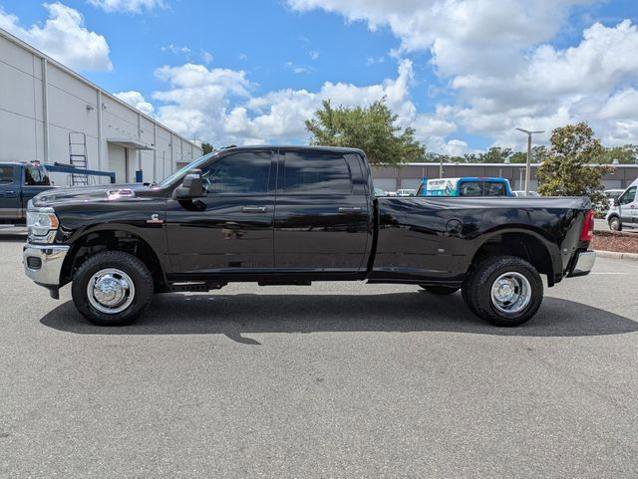 Used 2024 RAM 3500 Tradesman w/ Chrome Appearance Group AWD/4WD image 6