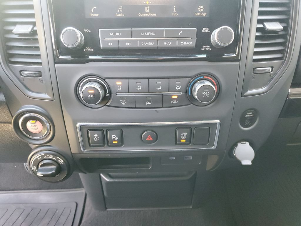 Certified 2024 Nissan Titan SV AWD/4WD image 28