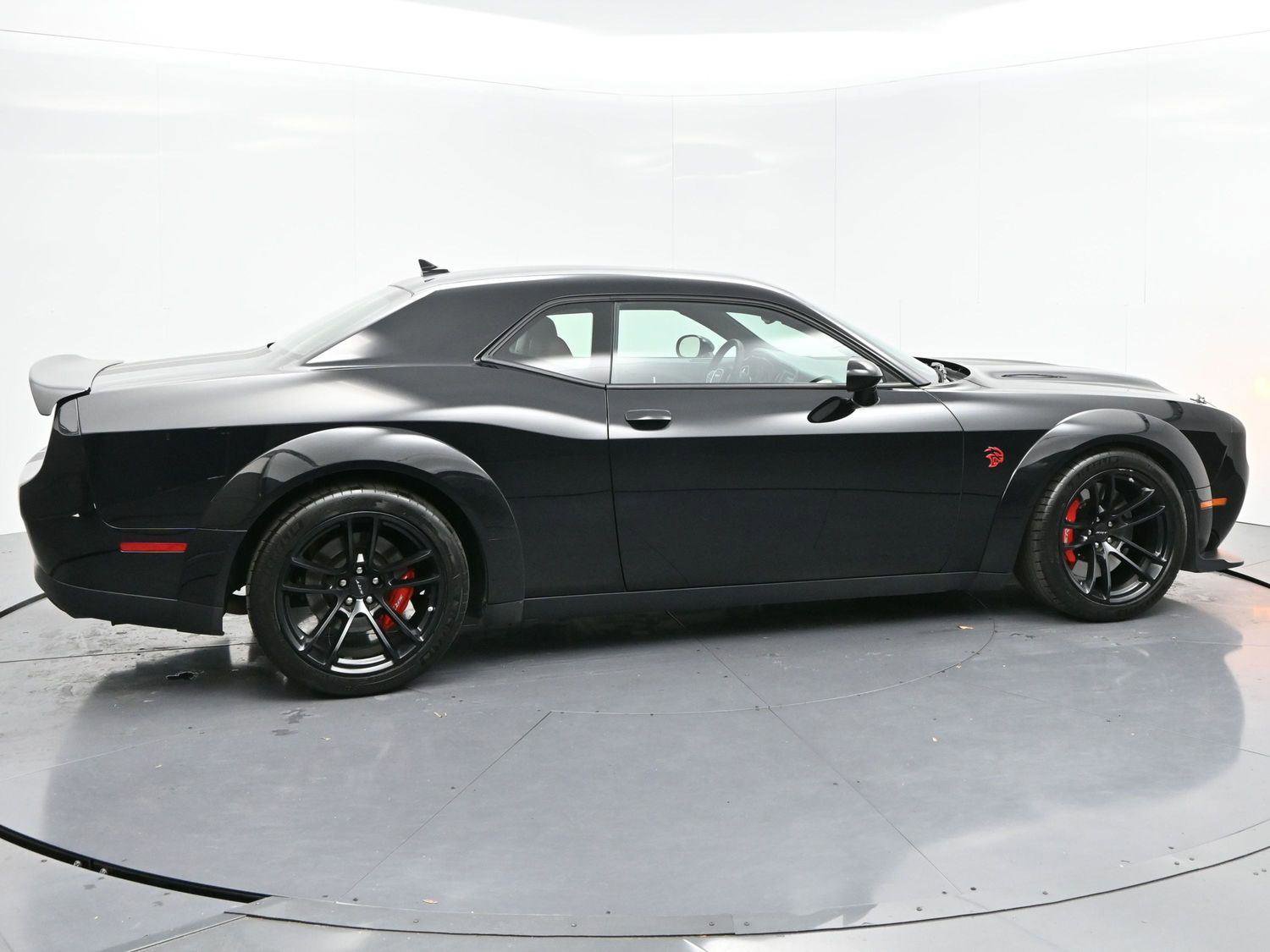 Used 2022 Dodge Challenger SRT Hellcat image 8