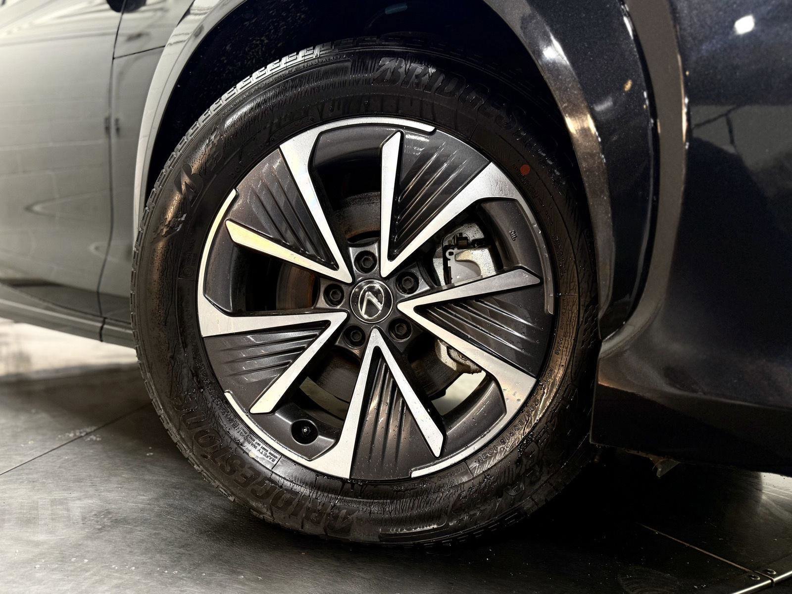 Used 2023 Lexus RZ 450e Premium w/ Technology Package AWD/4WD image 10
