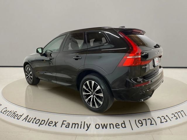 Used 2025 Volvo XC60 B5 Core AWD/4WD image 3