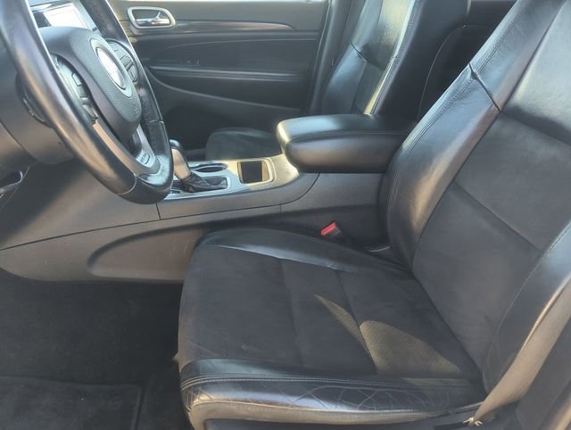 Used 2019 Jeep Grand Cherokee Altitude AWD/4WD image 11