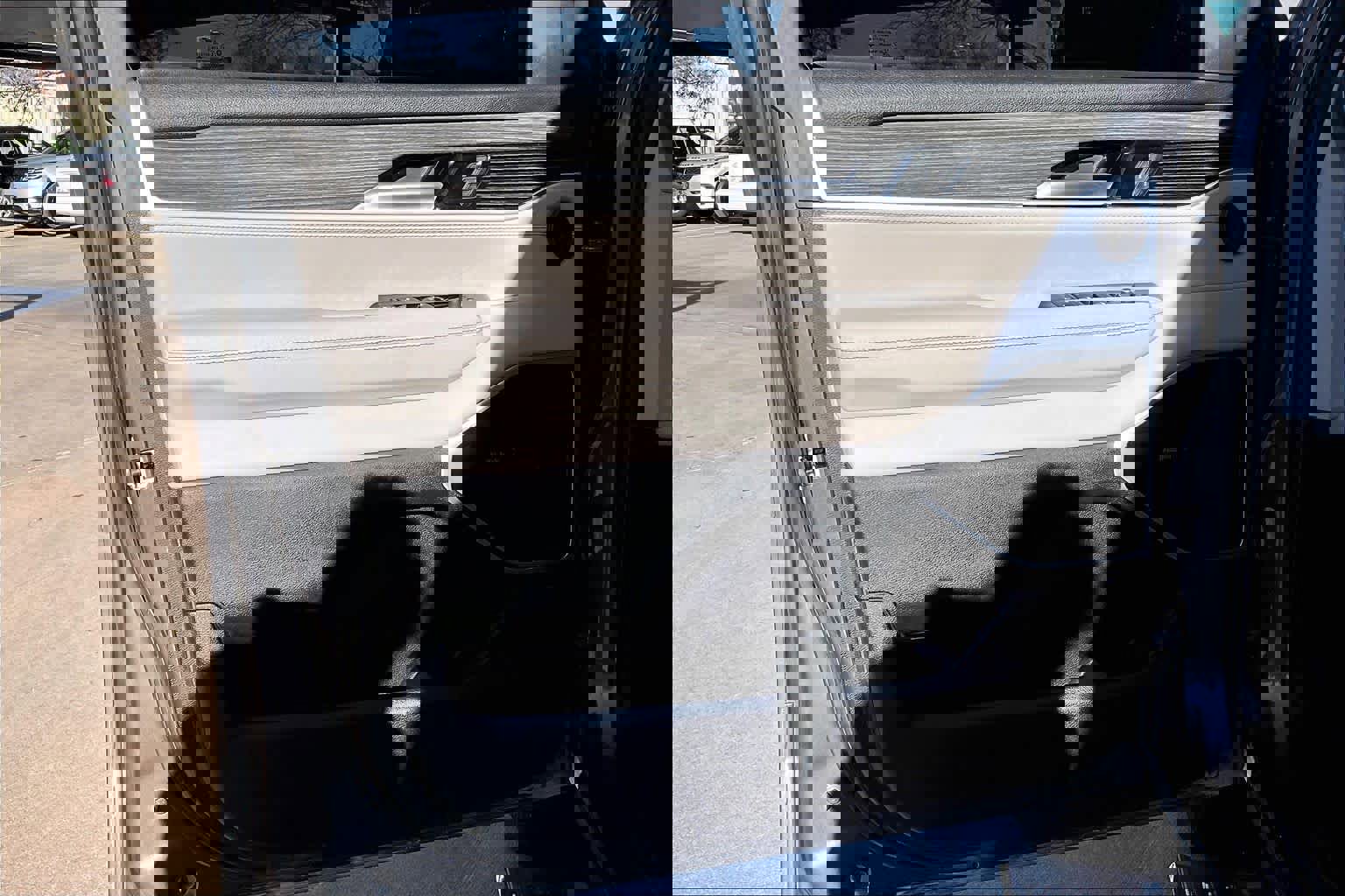 Used 2022 Jeep Wagoneer Series III w/ Premium Group I image 24