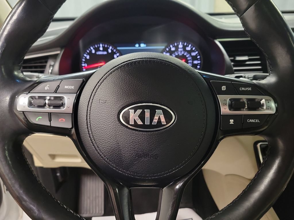 Used 2017 Kia Cadenza Technology FWD image 24