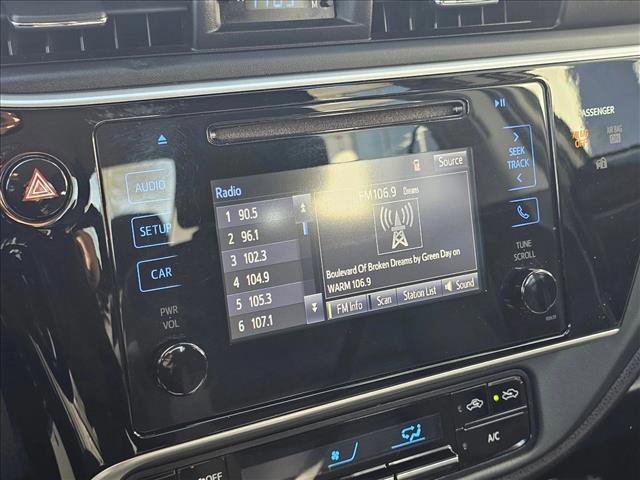 Used 2017 Toyota Corolla LE image 23