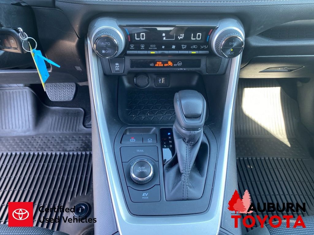 Certified 2024 Toyota RAV4 LE AWD/4WD image 38