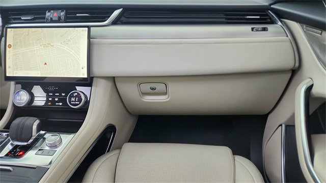 Used 2025 Jaguar F-PACE R-Dynamic S image 35