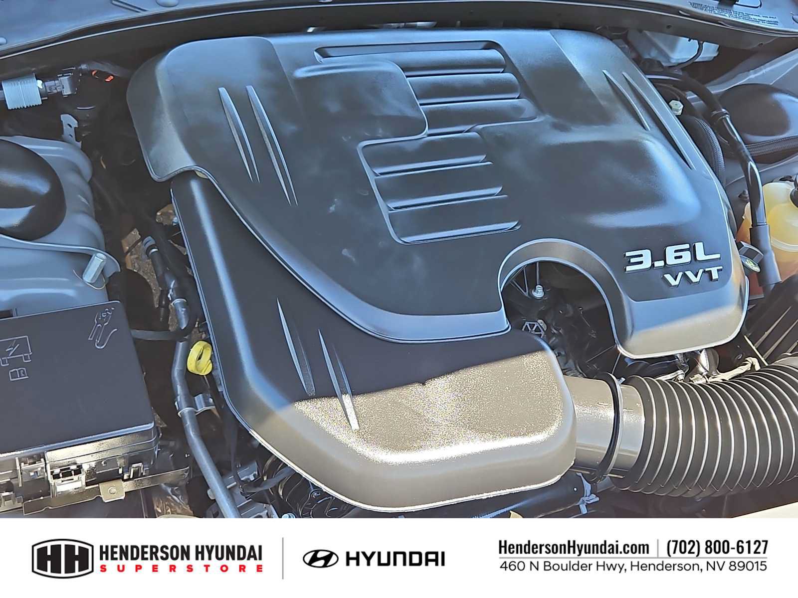 Used 2018 Chrysler 300 S w/ Beats Audio Group RWD image 14