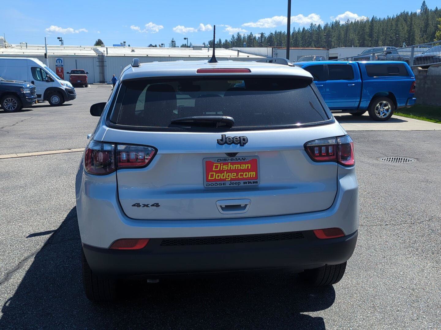 New 2026 Jeep Compass Latitude AWD/4WD image 5