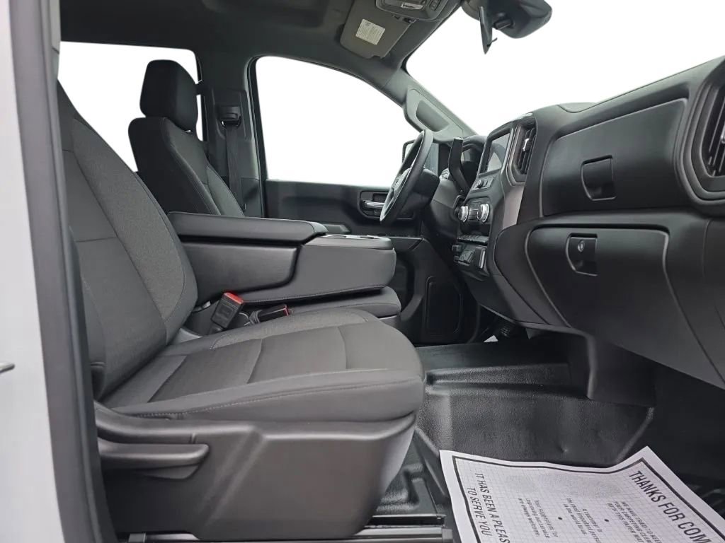 Used 2025 GMC Sierra 2500 Pro w/ Convenience Package image 18