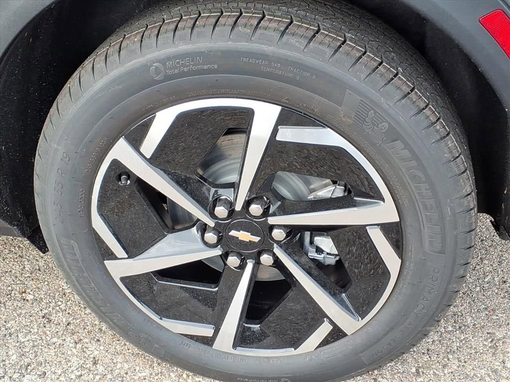 New 2026 Chevrolet Equinox EV LT image 7