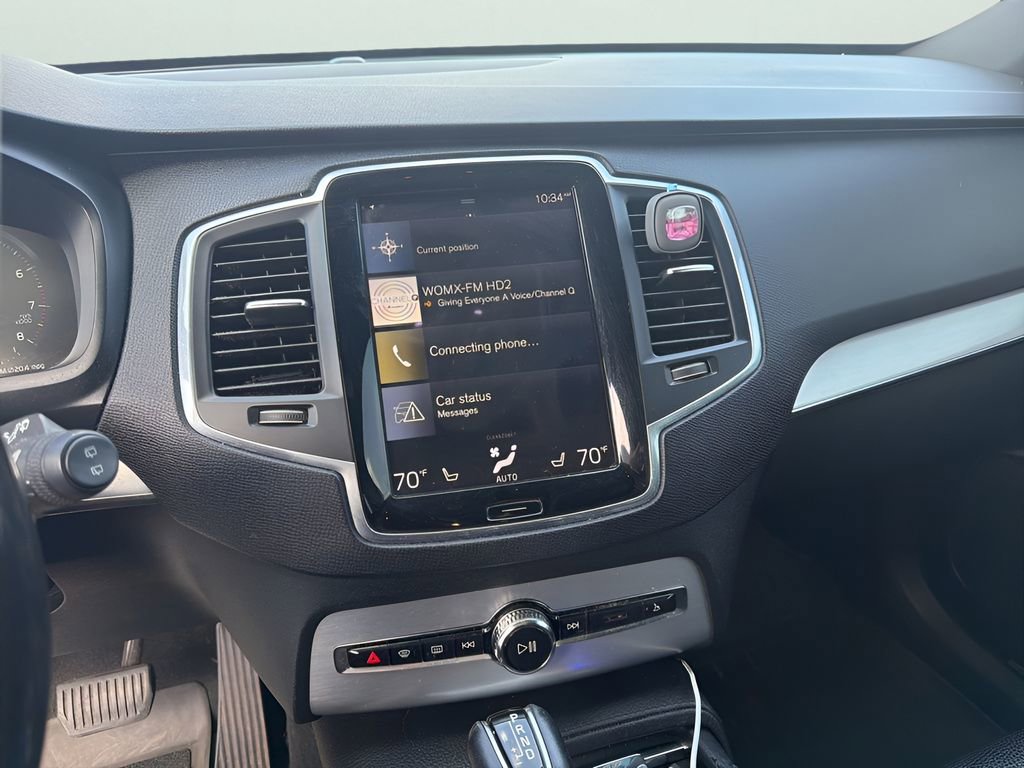 Used 2017 Volvo XC90 T6 Momentum w/ Vision Package image 6