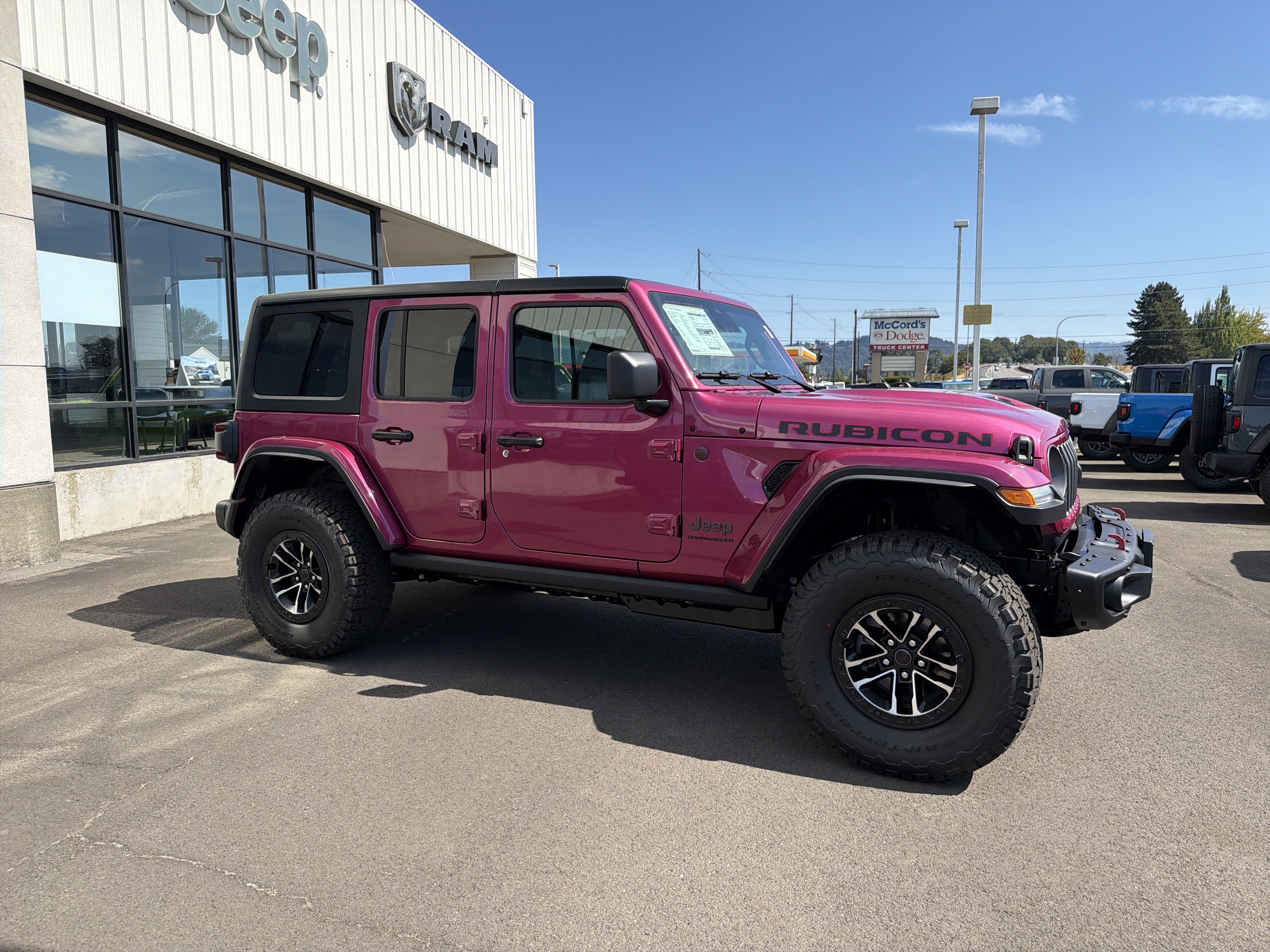New 2026 Jeep Wrangler Unlimited Rubicon w/ Xtreme 35 Tire Package AWD/4WD image 7
