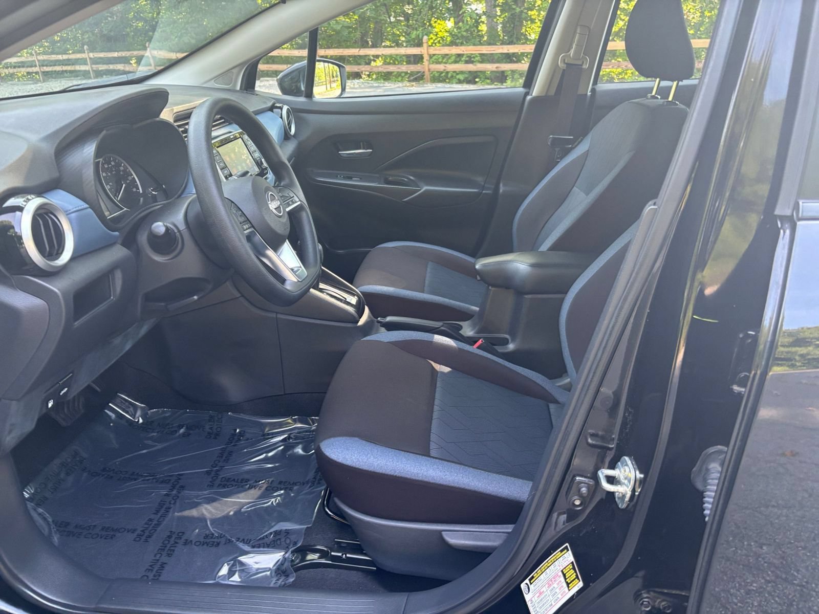 Used 2025 Nissan Versa SV FWD image 22
