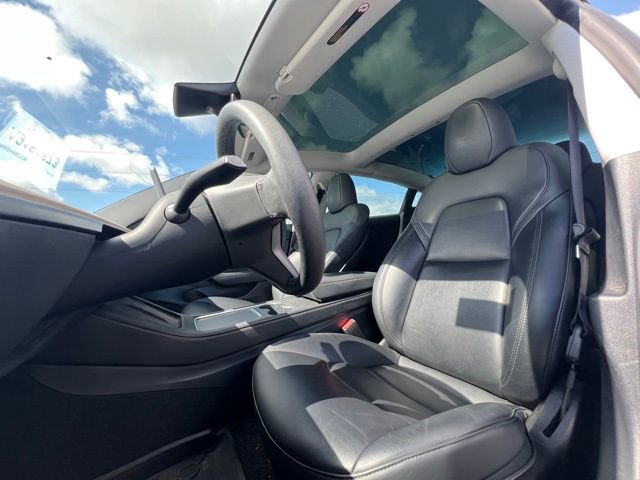 Used 2023 Tesla Model 3 Standard Range image 14