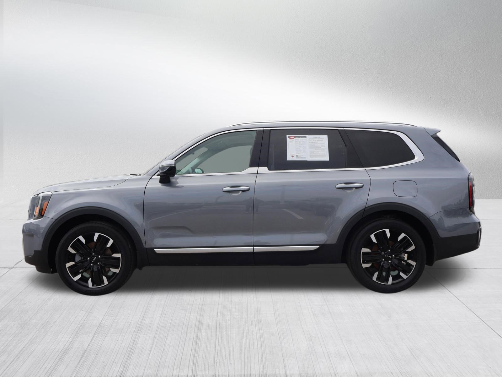 Used 2024 Kia Telluride SX Prestige w/ Towing Package AWD/4WD image 4