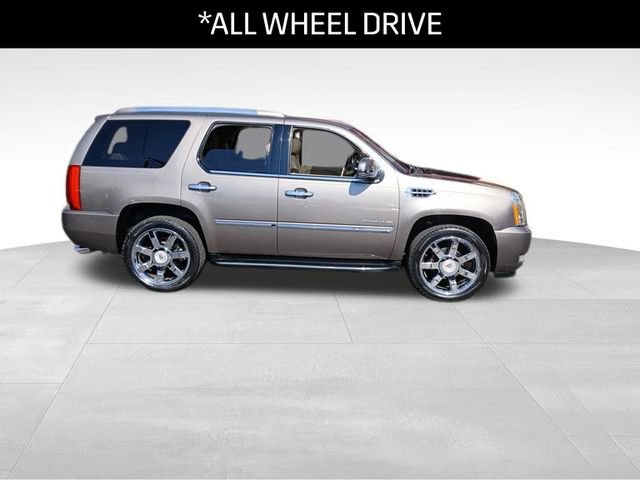 Used 2014 Cadillac Escalade Luxury image 10