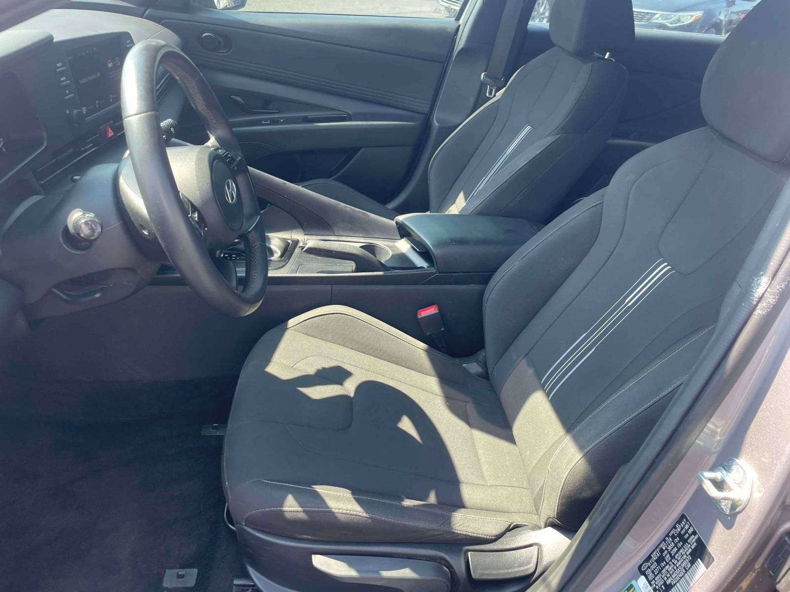 Used 2025 Hyundai Elantra Sport FWD image 12