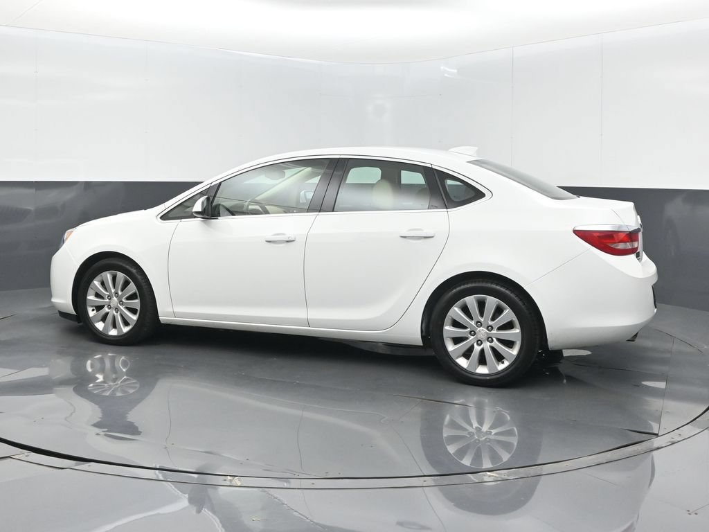 Used 2016 Buick Verano w/ Comfort Package FWD image 4