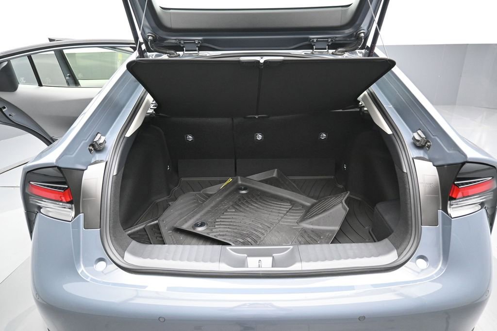 Certified 2026 Toyota Prius LE FWD image 29