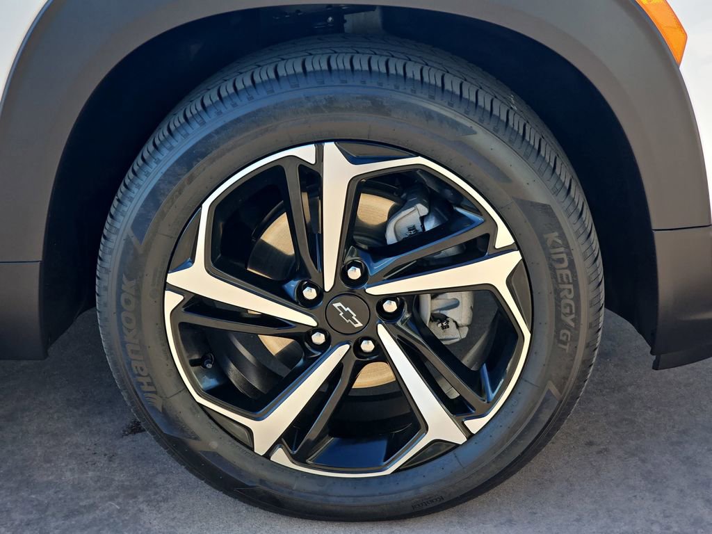 Used 2023 Chevrolet TrailBlazer RS w/ Convenience Package image 37