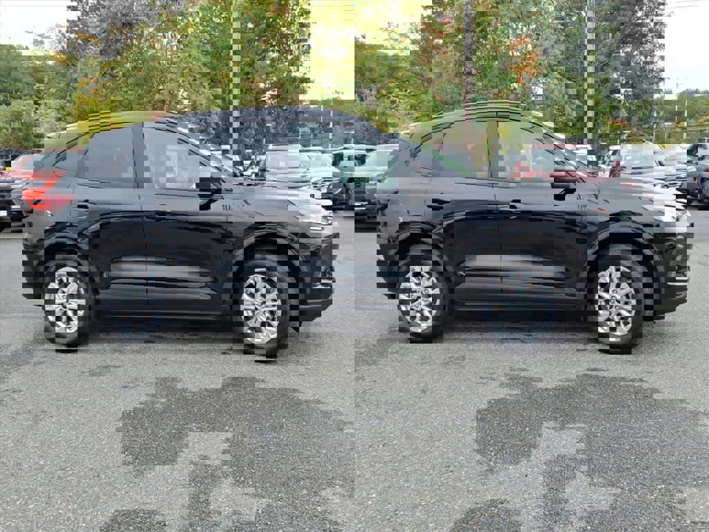 Used 2025 Ford Escape Active w/ Active Premium Tech Pack image 4