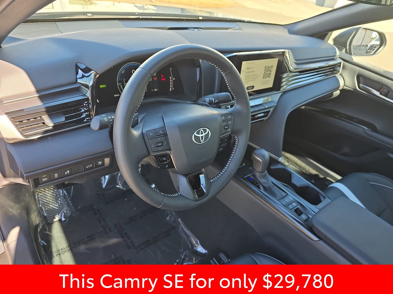 Used 2025 Toyota Camry SE image 21