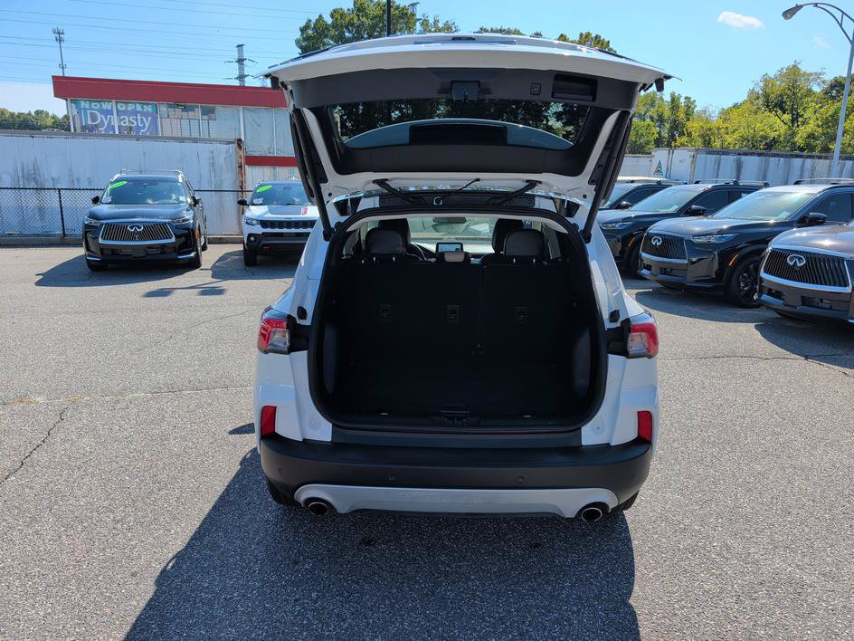Used 2022 Ford Escape SEL w/ Technology Package FWD image 15